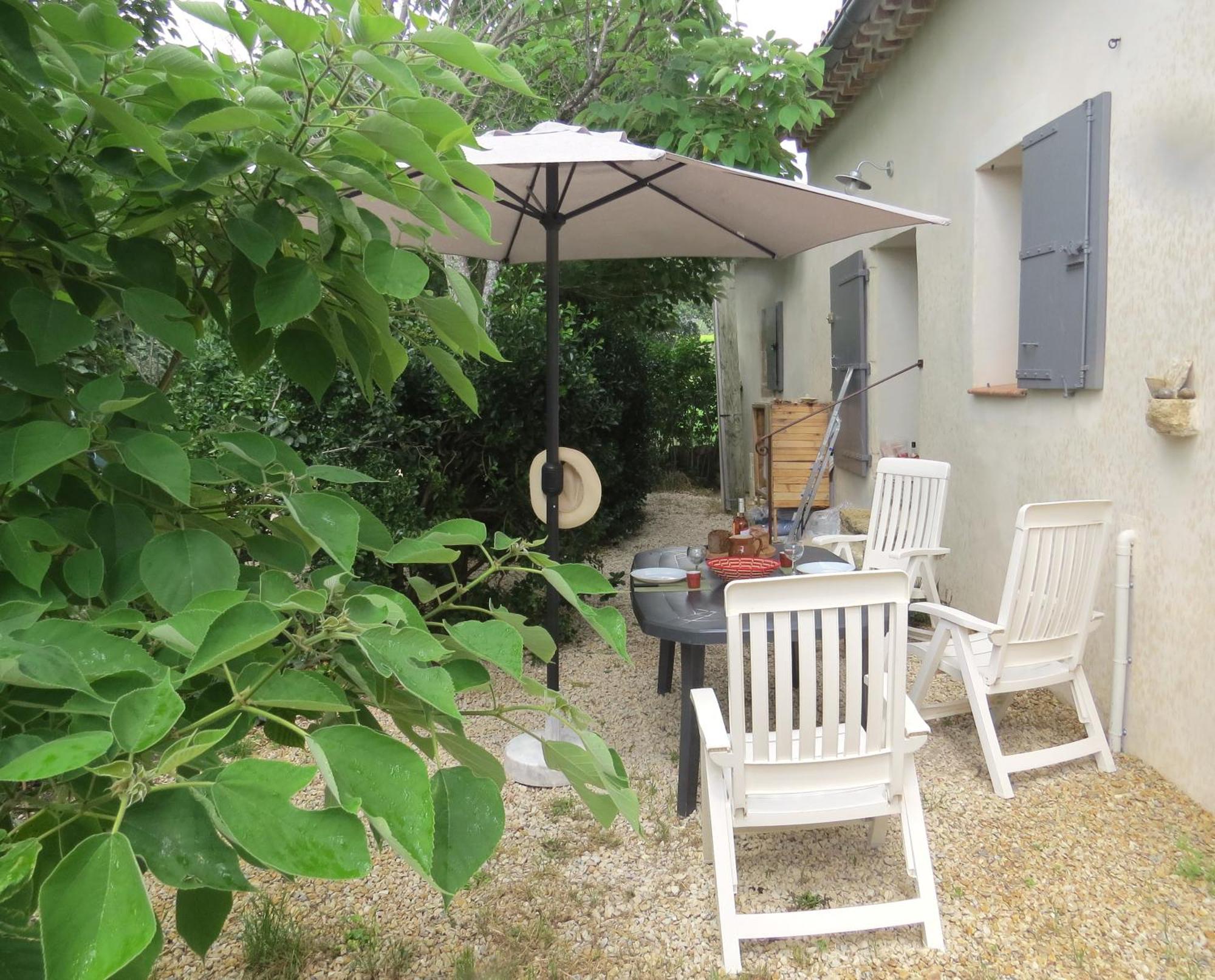 Les Boulegons Au Pied Du Luberon Villa Lourmarin Dış mekan fotoğraf